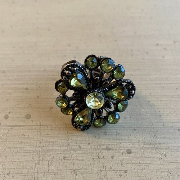 Vintage Green Flower Large Adjustable Statement Ring - Picture 2 of 13